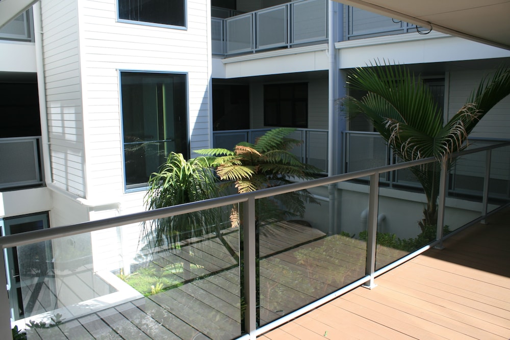 Atlas Suites And Apartments