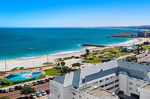 Ocean Centre Hotel