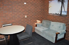 Two Rivers Motel