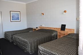 Black Diamond Motel