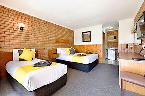 Statesman Motor Inn