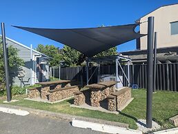 Canberra Ave Villas