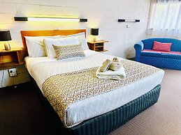 Tartan Motel,Yea