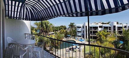 Headland Tropicana