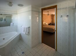 Cardiff Motor Inn