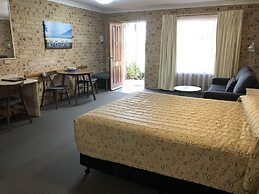 Cardiff Motor Inn