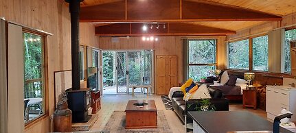 Treetops Accommodation Montville