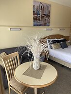 Marriott Park Motel