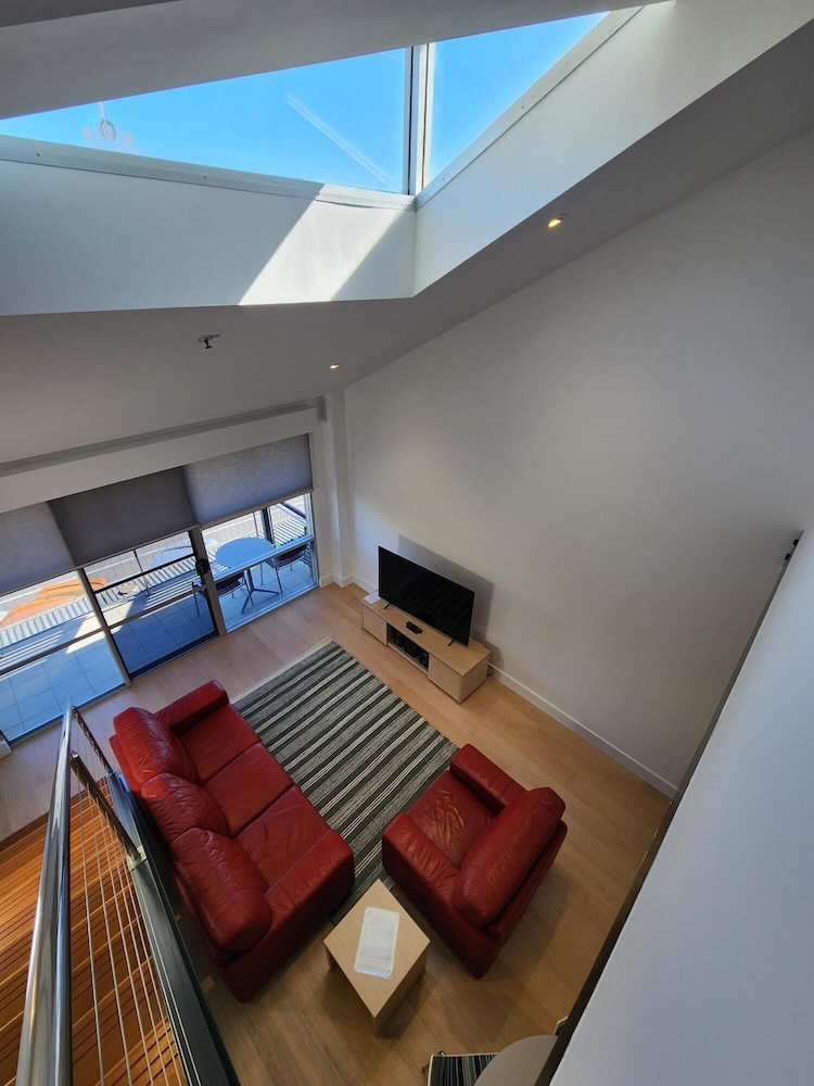 Semaphore Blue Apartments