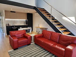 Semaphore Blue Apartments