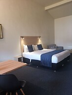 Captains Quarters Motor Inn