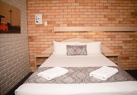 Castle Motor Lodge