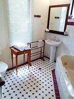 Marri Lodge & Cottages
