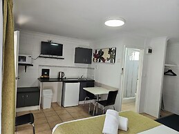 Cleveland Motor Inn