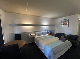Capri Motel