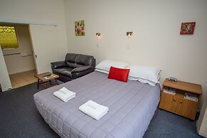 The Coast Motel