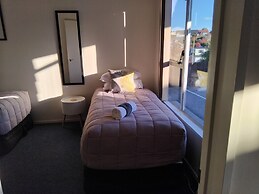 The Coast Motel