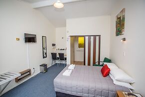 The Coast Motel