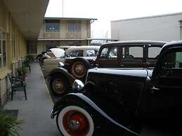 Grand Central Motel