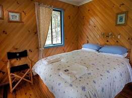 Wisteria Cottage and Cabins