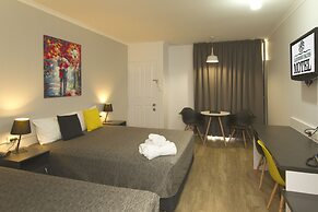 Glenmore Palms Motel