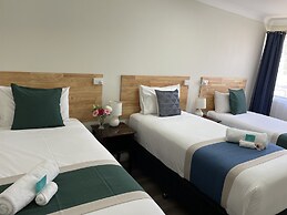 Highway Motor Inn