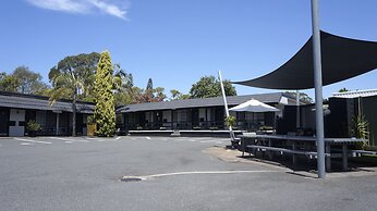Highway Motor Inn