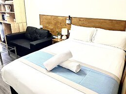 Highway Motor Inn