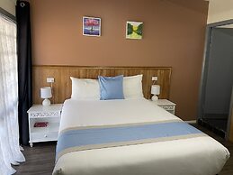 Highway Motor Inn