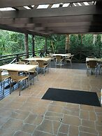 Avoca Beach Hotel
