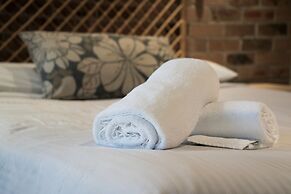 Avoca Beach Hotel