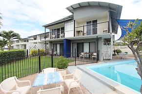 Shoredrive Motel