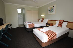 Shoredrive Motel