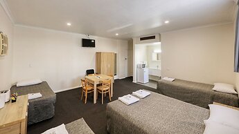 Coachman Hotel Motel