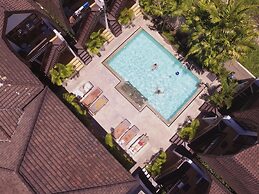 Mojo Resort