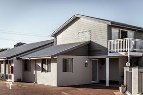 Archipelago Apartments