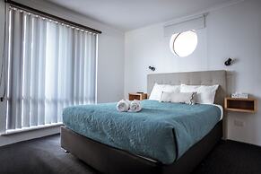 Archipelago Apartments