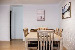 Archipelago Apartments