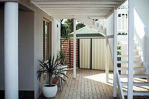 Archipelago Apartments