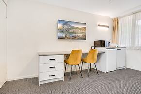 Cosmo Motel Adamstown