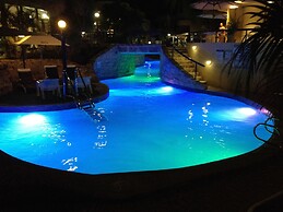 Silver Sands Resort