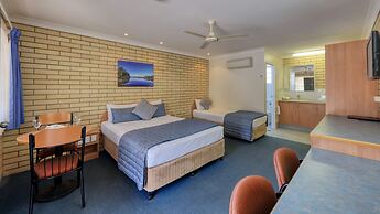 Riverland Motor Inn & River's Restaurant