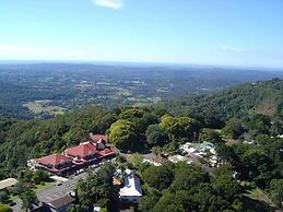 Montville Mountain Inn