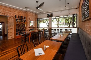 Pier Hotel Coffs Harbour