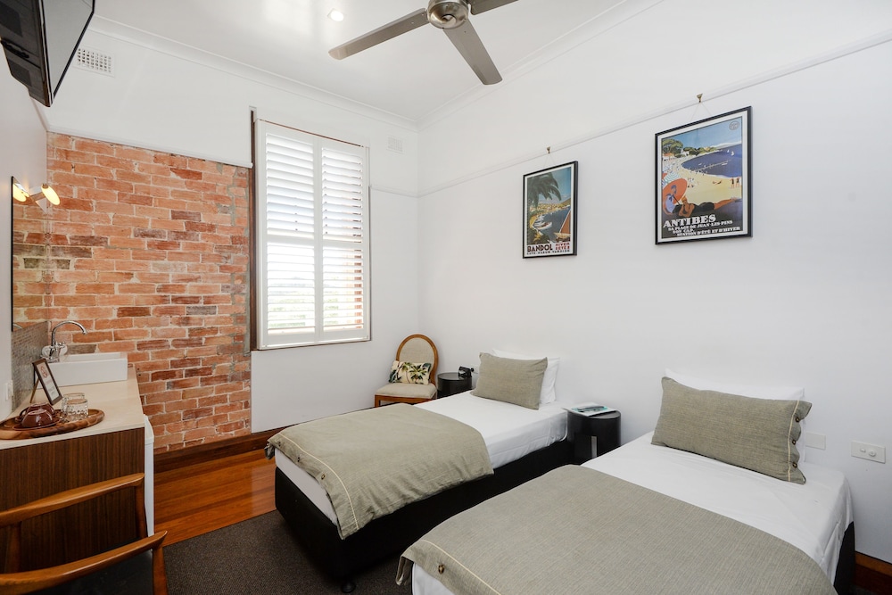 Pier Hotel Coffs Harbour