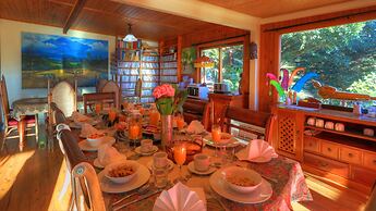 Maleny Tropical Retreat Balinese B&B