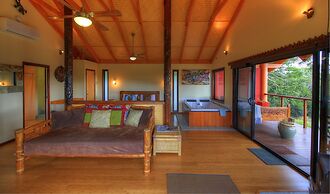 Maleny Tropical Retreat Balinese B&B