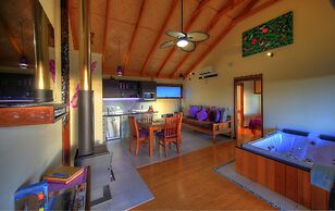 Maleny Tropical Retreat Balinese B&B