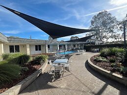 Ryley Motor Inn