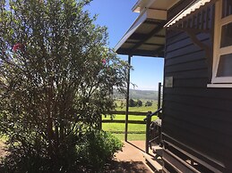 Hillview Cottages